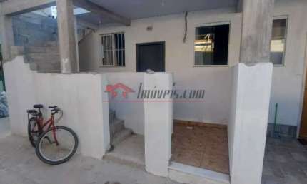 Casa com 1 quarto à venda na Estrada Pau-ferro, 329, Pechincha, Rio de Janeiro, 40 m2 por R$ 110.000