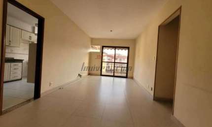 Apartamento com 3 quartos à venda na Rua Cândido Benício, 850, Campinho, Rio de Janeiro, 95 m2 por R$ 300.000