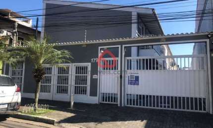 Casa em condomínio fechado com 3 quartos para alugar na Rua Manuel Vieira, 179, Tanque, Rio de Janeiro, 90 m2 por R$ 2.300