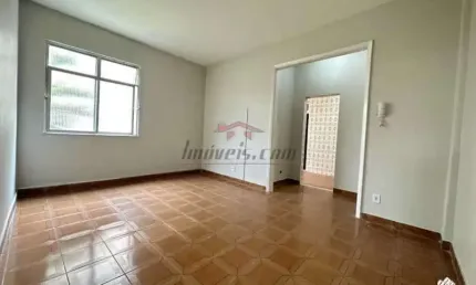 Apartamento com 2 quartos à venda na Rua Carvalho de Souza, 137, Madureira, Rio de Janeiro, 74 m2 por R$ 160.000