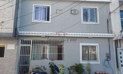 Casa com 3 quartos à venda na Rua Guilherme Veloso, 346, Praça Seca, Rio de Janeiro, 168 m2 por R$ 220.000