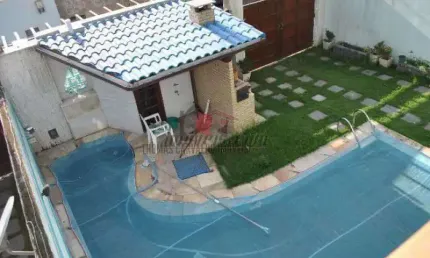 Casa em condomínio fechado com 4 quartos à venda na Estrada dos Bandeirantes, 11605, Jacarepaguá, Rio de Janeiro, 300 m2 por R$ 700.000