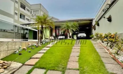 Casa com 3 quartos à venda na Rua Joaquim Tourinho, 211, Pechincha, Rio de Janeiro, 270 m2 por R$ 1.100.000