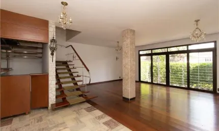 Casa com 4 quartos, 256m², à venda em São Paulo, Planalto Paulista