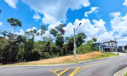 VENDO TERRENO DE ESQUINA NO CONDOMÍNIO MORADA DOS PÁSSAROS COM 416,90M²