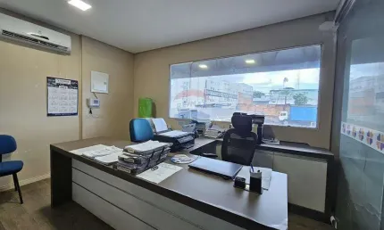 Terreno com 2 frentes e estrutura pronta no Lírio do Vale II — Ideal para investir!