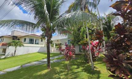 Casa no condomínio mediterrâneo Duplex com Piscina e 4 Quartos