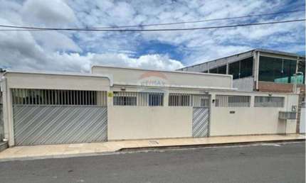 Casa apta a financiamento perto do Parque do Mindu como energia solar e poço