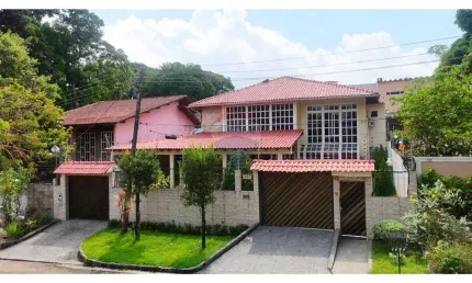 Casa duplex ampla com 5 suítes, piscina, placa de energia solar no cj morada do sol