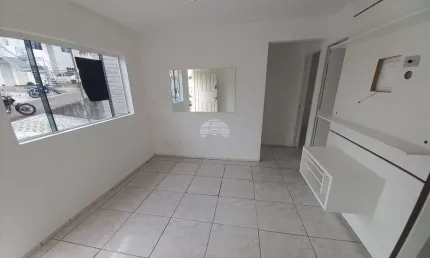 Apartamento com 2 quartos para alugar na Rua Paschoa Lazarotto Toniolo, 1458, Jardim Nossa Senhora de Fátima, Colombo, 38 m2 por R$ 1.100