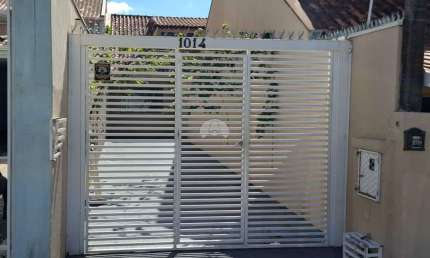 Casa com 3 quartos para alugar na Rua Desembargador James Portugal Macedo, 1014, Colônia Rio Grande, São José dos Pinhais, 100 m2 por R$ 2.500