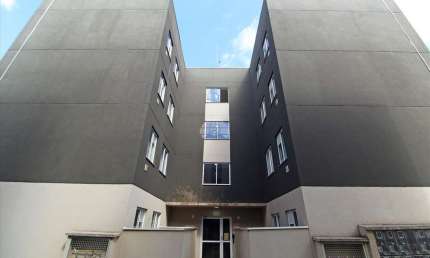 Apartamento com 2 quartos para alugar na Rua Maria Joaquina Vaz, 721, Jardim Itaqui, Campo Largo, 40 m2 por R$ 850