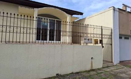 Ponto comercial para alugar na Rua Paulino de Siqueira Cortes, 1425, Silveira da Motta, São José dos Pinhais, 48 m2 por R$ 3.000