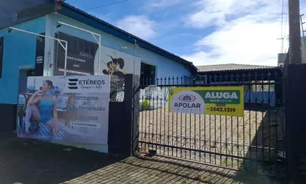 Casa comercial para alugar na Rua Veríssimo Marques, 1311, Centro, São José dos Pinhais, 208 m2 por R$ 3.700