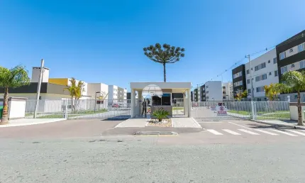 Apartamento com 2 quartos para alugar na Rua Maria Joaquina Vaz, 721, Jardim Itaqui, Campo Largo, 40 m2 por R$ 880