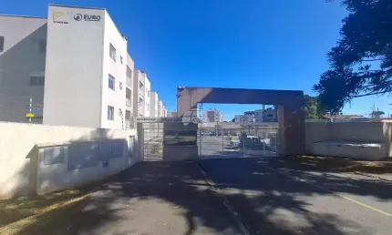 Apartamento com 2 quartos para alugar na Rua Rafael Puchetti, 330, Braga, São José dos Pinhais, 50 m2 por R$ 1.500