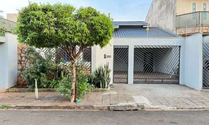 Casa com 4 dormitórios à venda, 160 m² por R$ 620.000,00 - Jardim Oriente - Londrina/PR