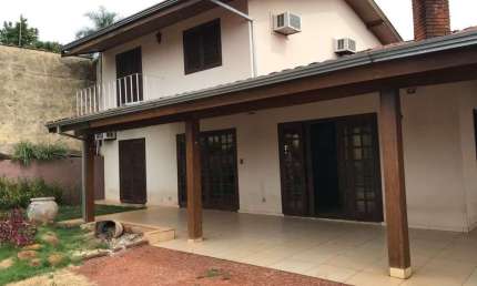 Sobrado com 5 dormitórios à venda, 252 m² por R$ 636.000,00 - Califórnia - Londrina/PR