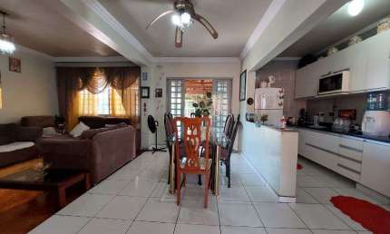 Imóvel Comercial e Residencial com 4 dormitórios à venda, 276 m² por R$ 830.000 - Portuguesa - Londrina/PR