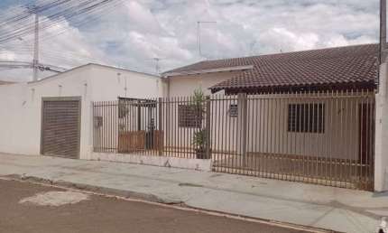 Casa com 2 dormitórios à venda, 200 m² por R$ 429.000,00 - Residencial Abussafe - Londrina/PR