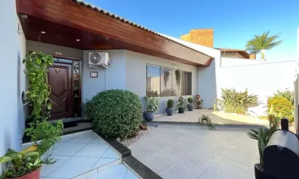 Sobrado com 5 dormitórios à venda, 400 m² por R$ 1.600.000,00 - Mediterrâneo - Londrina/PR