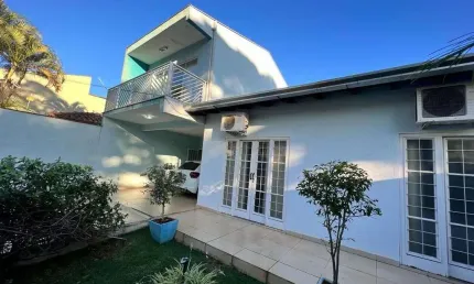 Ampla e Agradável Casa no Jardim dos Alpes I - Londrina/PR