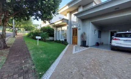 Casa com 3 dormitórios à venda, 216 m² por R$ 2.350.000,00 - Royal Forest - Londrina/PR