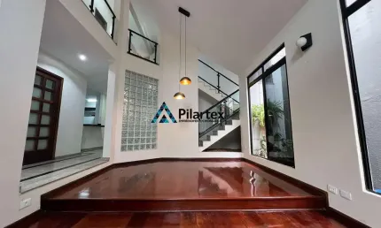 Casa com 3 quartos à venda na Rua Foz do Iguaçu, Bancários, Londrina