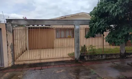 Casa com 3 quartos à venda na Rua Roma, Parque Residencial João Piza, Londrina