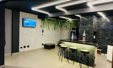 Triplex Recém Reformado no Edifício Ville D'Ampezzo, à Venda, Piscina Privativa, 300 m² por R$ 1.250.000,00 - Centro - Londrina/PR