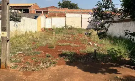 Terreno à venda na Rua Crisântemo, Parque das Indústrias, Londrina