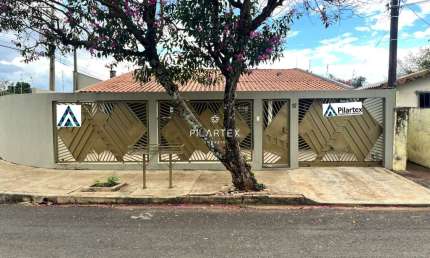 Casa Térrea - 04 Quartos - Antares - Próx Av São João