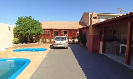 Casa com 3 quartos à venda na Vila Brasil, Londrina 
