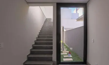 Casa com 3 quartos à venda na Rua João Pires, 155, Parque Tauá, Londrina