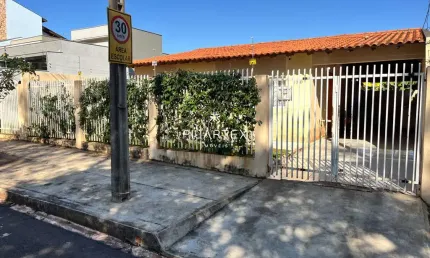 Casa com 3 quartos à venda na Rua Jurema, Antares, Londrina