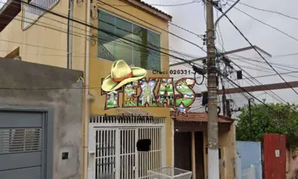 PRÉDIO COM 8 KITNETS À VENDA METRO GUILHERMINA OPORTUNIDADE RENDA