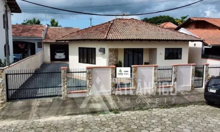 Casa com 3 quartos à venda na Rua João Medeiros, 85, Centro, Balneário Piçarras