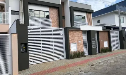 Casa com 2 quartos à venda na Rua Joaquim Sergio Tavares, 187, Centro, Penha