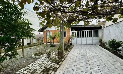 Casa com 3 quartos à venda na Rua Maria de Lourdes Couto Cabral, 48, Gravata, Navegantes