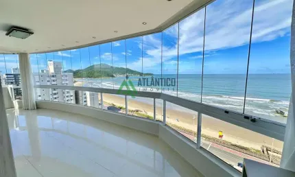 Descubra sua nova cobertura em Gravatá - Navegantes! 244m², 03 suítes. Oportunidade única por R$ 2.424.000!