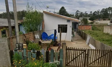 Terreno 200M² com 3 casas mista p/ locação Vl. Militar 1
