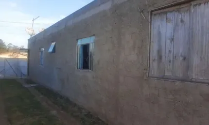 Casa em Alv. +- 100M² 3 Dorm. 1 Suíte R$ 400.000,00 - Piraquara/PR