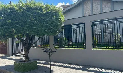 Casa com 3 dormitórios à venda, 200 m² por R$ 685.000,00 - Santa Mônica - Londrina/PR