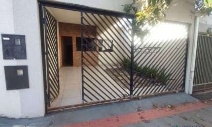 Casa com 3 dormitórios para alugar, 85 m² por R$ 2.400,00/mês - Loteamento Chamonix - Londrina/PR