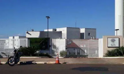 Apartamento com 2 dormitórios para alugar, 450 m² por R$ 1.900,00/mês - Ouro Verde - Londrina/PR