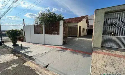 Casa com 4 dormitórios, 200 m² - venda por R$ 500.000,00 ou aluguel por R$ 2.500,00/mês - Santa Mônica - Londrina/PR