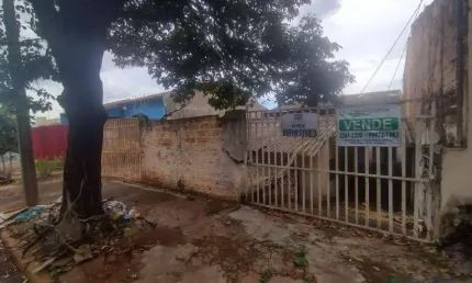 Casa com 6 dormitórios à venda, 210 m² por R$ 290.000,00 - Jardim Pacaembu - Londrina/PR