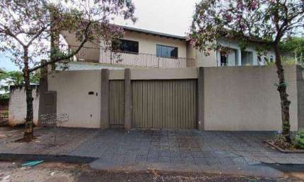 Sobrado com 3 dormitórios à venda, 220 m² por R$ 650.000,00 - Portuguesa - Londrina/PR
