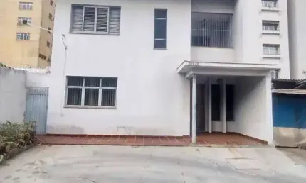 Sobrado com 4 dormitórios para alugar, 122 m² por R$ 2.900,00/mês - Centro - Londrina/PR