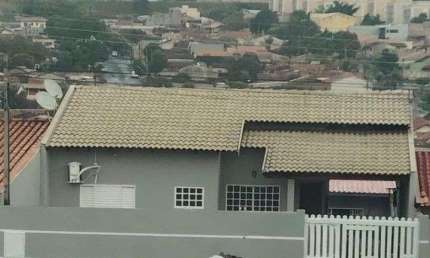 Casa com 3 dormitórios para alugar, 90 m² por R$ 3.350,00/mês - Jardim Alphaville - Londrina/PR